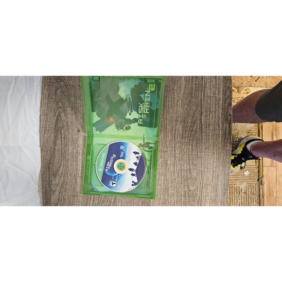 Xbox One Risk of Rain 2 -- ITEM #3302 - Picture 3 of 4